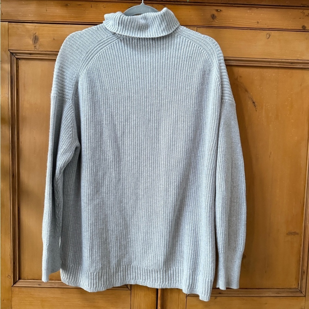 J Crew Ribbed‎ cotton-cashmere relaxed turtleneck sweater color gray - Picture 6 of 6